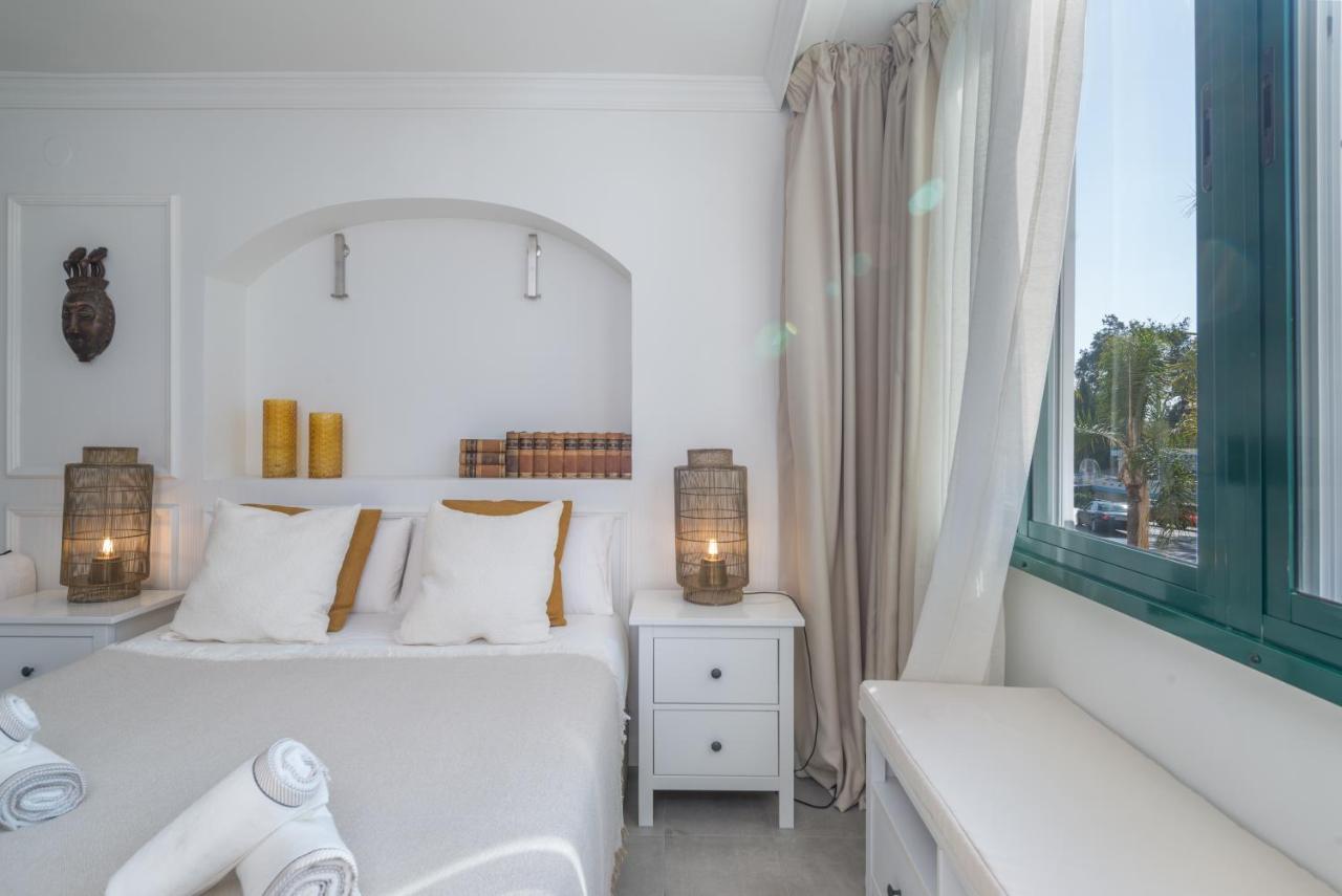 Bianca Chic Studio - Carihuela Beach At 300M Торремолінос Екстер'єр фото